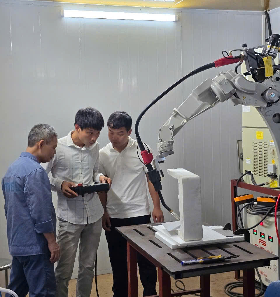 Khởi động hành trình làm chủ Robot hàn tại CTWEL